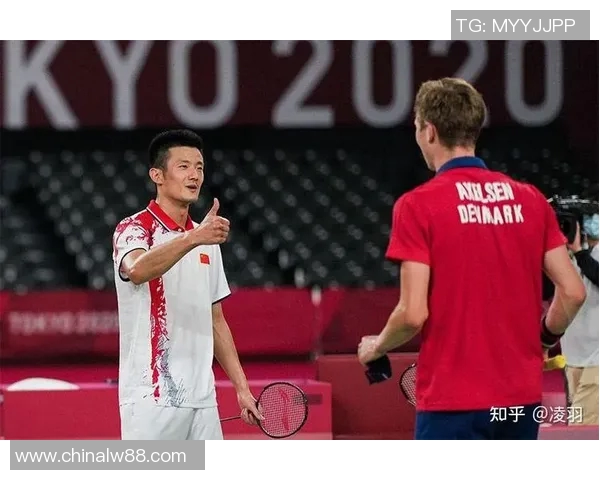 中央五套精彩对决谌龙迎战魏楠争夺羽毛球赛场荣耀